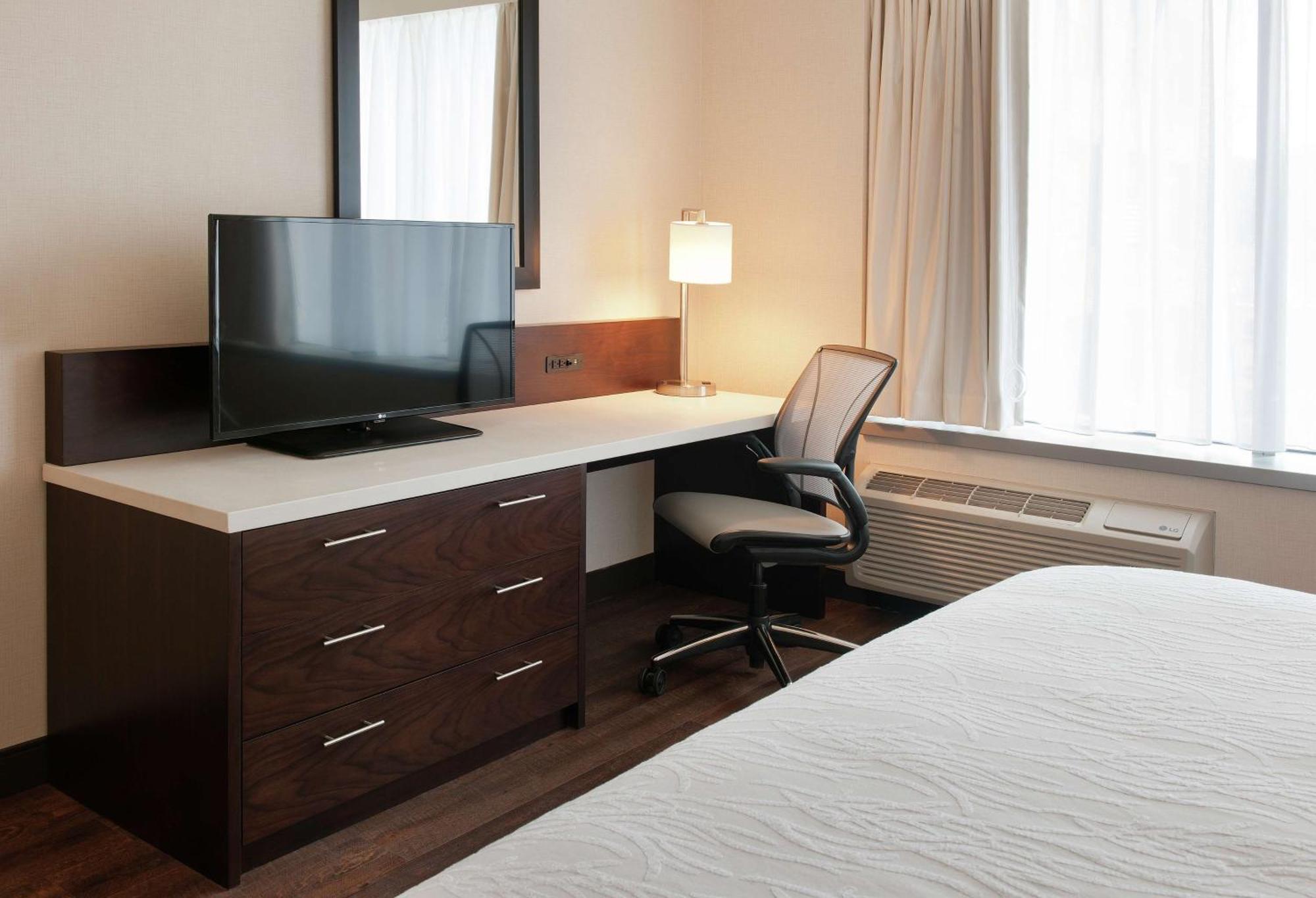 Hilton Garden Inn Pittsburgh Downtown Экстерьер фото